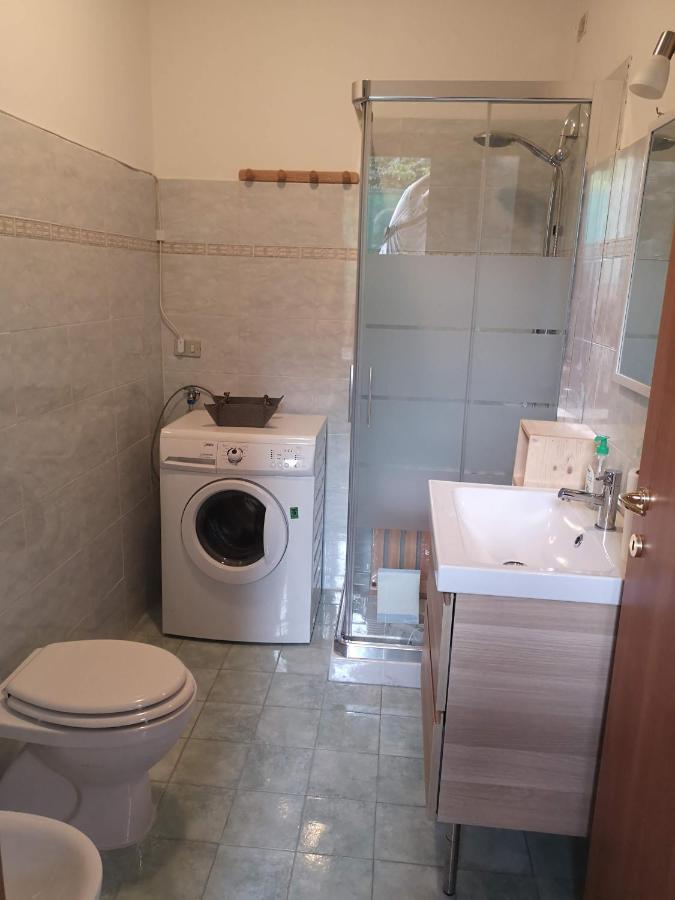 Apartamento Bilocale Francesca Erba Exterior foto