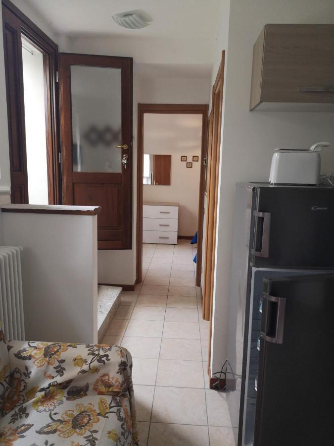 Apartamento Bilocale Francesca Erba Exterior foto